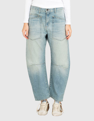 Washed-Out Barrel-Leg-Jeans