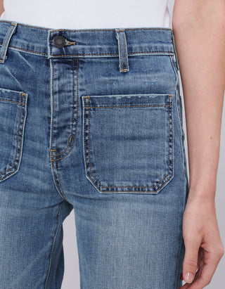 Flare-Leg Jeans Florence mit aufgesetzten Taschen