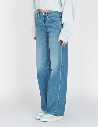 Low-Waist Wide-Leg Jeans