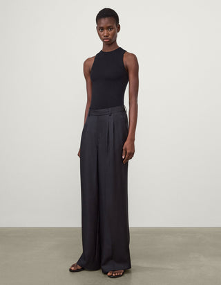 Wide-Leg Seiden-Bundfaltenhose