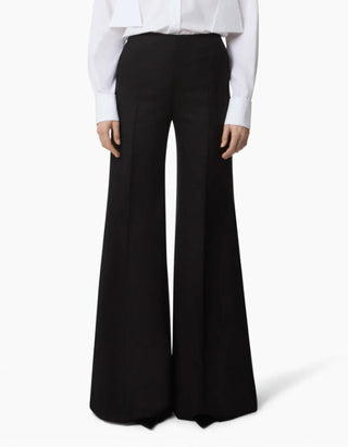 Ausgestellte Woll-Hose