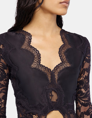 Spitzen-Longsleeve mit Cut-Outs