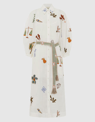 Besticktes Midi-Mina mit Bindegürtel