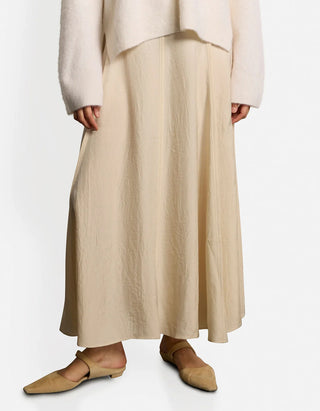 Ausgestellter Maxi-Rock Nirashana