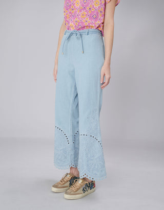 Flare-Leg Jeans Daylight mit Stickereien