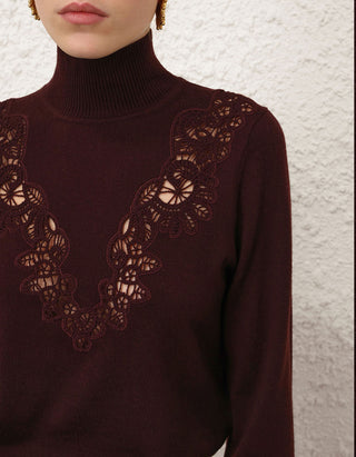 Woll-Pullover mit Häkelspitze