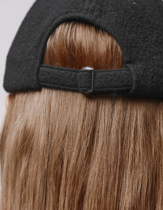 Woll-Cap mit Stickerei