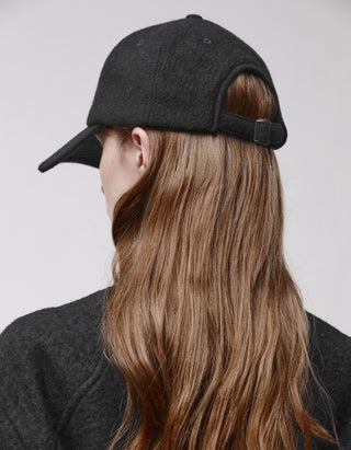 Woll-Cap mit Stickerei