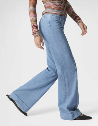 Bootcut-Jeans mit Saumumschlag