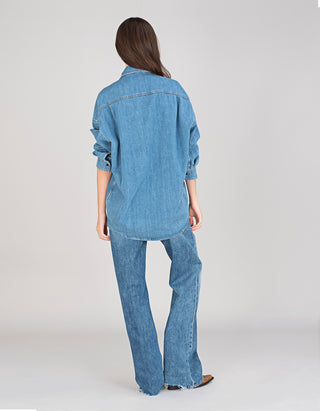 Jeans-Overshirt mit Leder-Aufnäher
