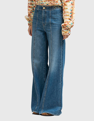 Flare-Leg Jeans The Delphine mit Metall-Verzierungen