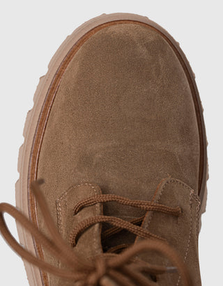 Veloursleder-Stiefel Crosta mit Schnürung und Schnalle