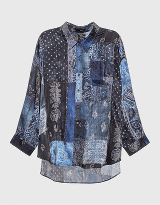 Oversize Seiden-Bluse im Bandana Design