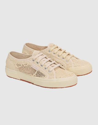 Lace-Sneaker Net Flower Crochet