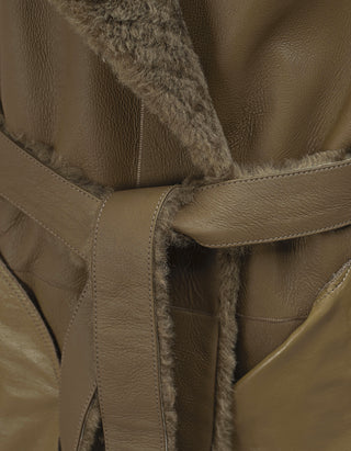 Doppelreihiger Lammleder-Shearling Wendemantel