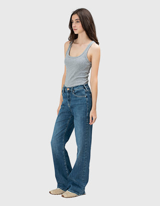 Washed-Out Baggy-Jeans Shirley