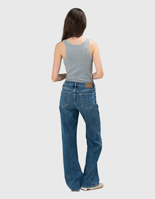Washed-Out Baggy-Jeans Shirley