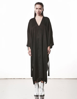 Oversize Kaftan-Kleid mit Bindegürtel