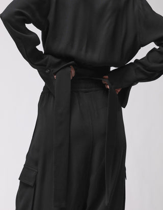 Wickelbluse mit Bindedetail