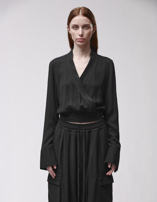 Wickelbluse mit Bindedetail