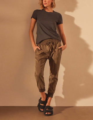 Cropped Hose Mixed Media mit elastischem Bund