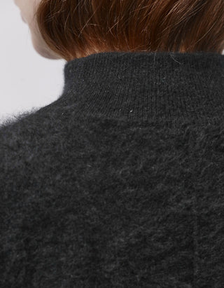 Fuzzy Kaschmir-Pullover mit Stehkragen