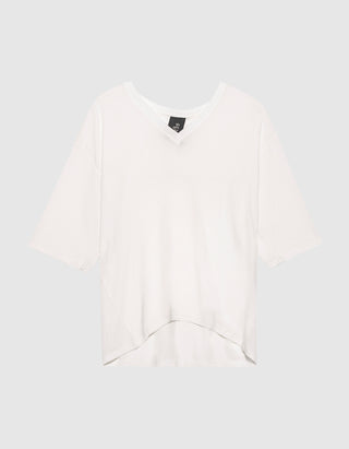 V-Neck T-Shirt Relaxed mit Seidenanteil