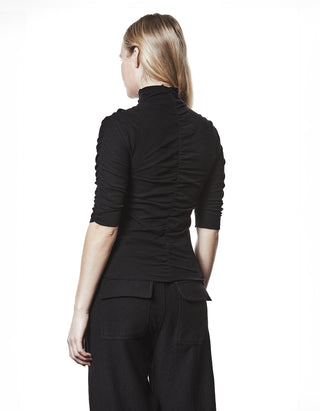 Slim-Fit Longsleeve mit asymmetrischem Ausschnitt