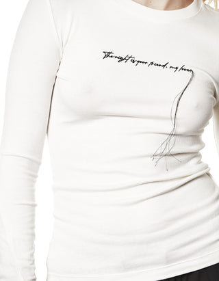 Longsleeve mit besticktem Wording und Faden-Detail