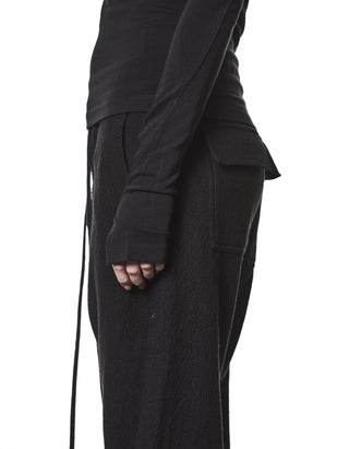 Longsleeve mit besticktem Wording und Faden-Detail