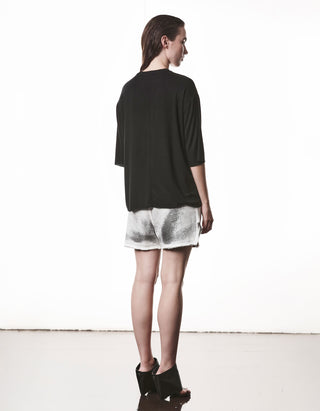 V-Neck T-Shirt Relaxed mit Seidenanteil