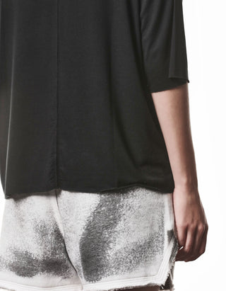 V-Neck T-Shirt Relaxed mit Seidenanteil