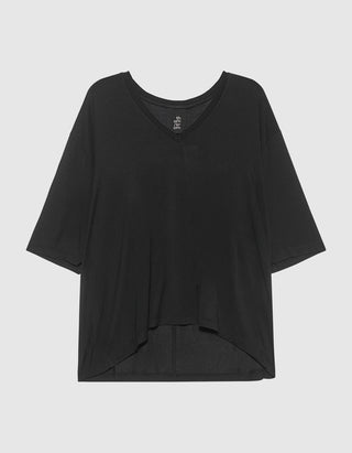 V-Neck T-Shirt Relaxed mit Seidenanteil