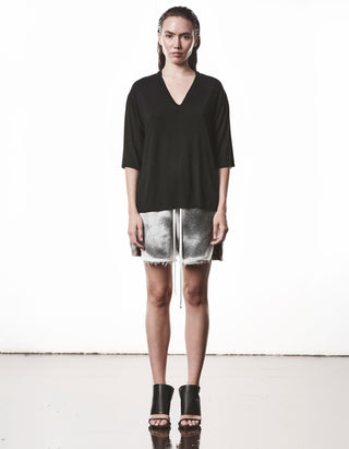 V-Neck T-Shirt Relaxed mit Seidenanteil