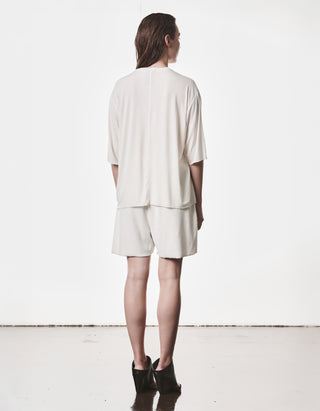 V-Neck T-Shirt Relaxed mit Seidenanteil