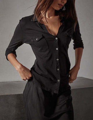 Taillierte Jersey-Bluse mit Brusttaschen