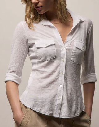 Taillierte Jersey-Bluse mit Brusttaschen