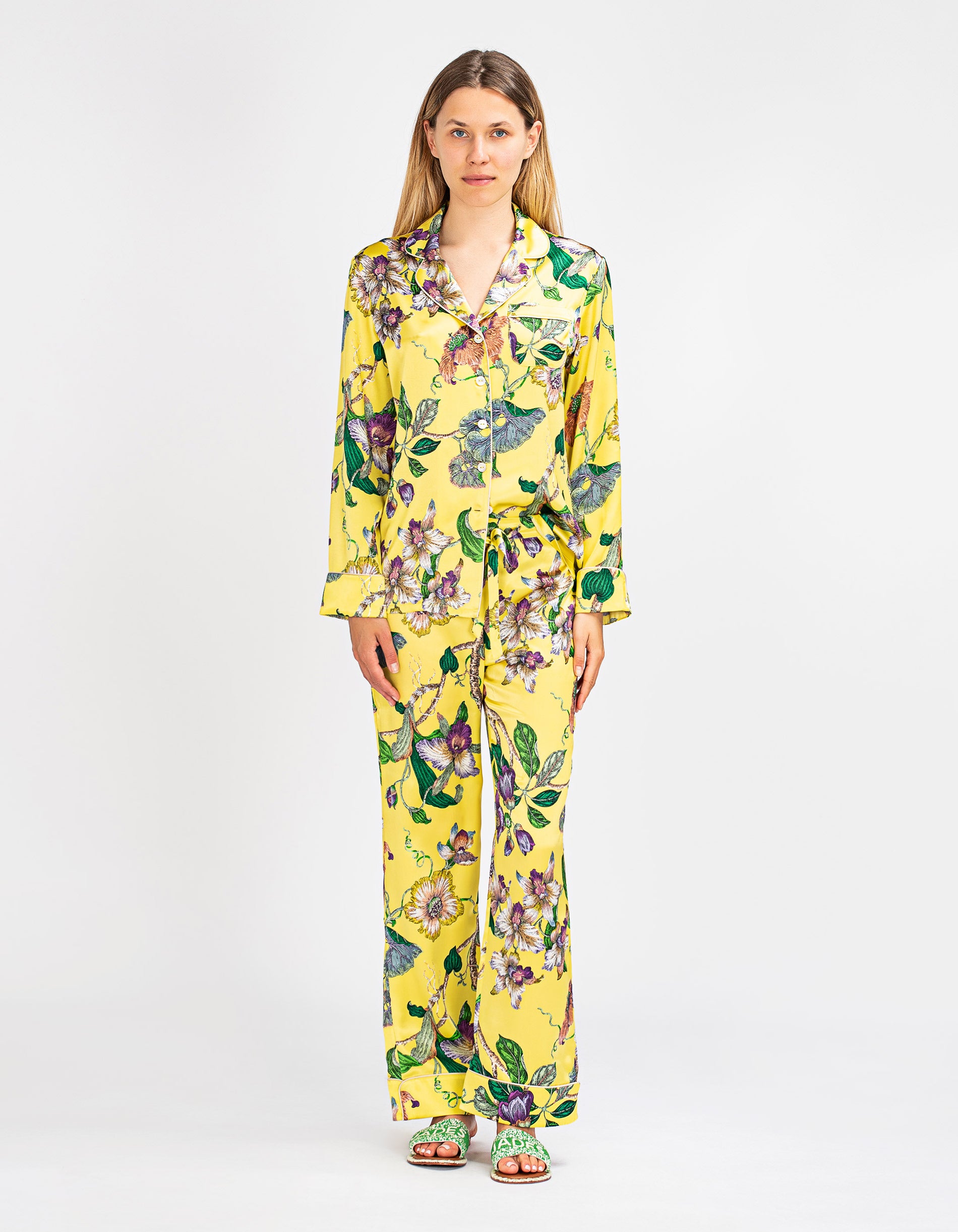 OLIVIA VON HALLE Gemusterter Seiden-Pyjama // Lila Chakra Yellow
