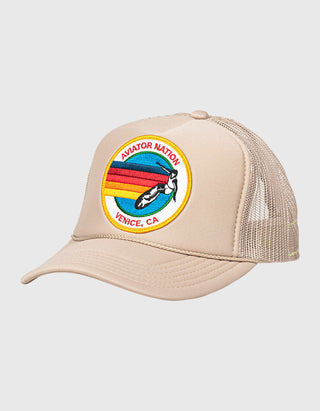 Trucker Cap mit Label-Stickerei