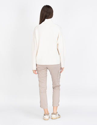 Oversize Woll-Pullover mit Stehkragen